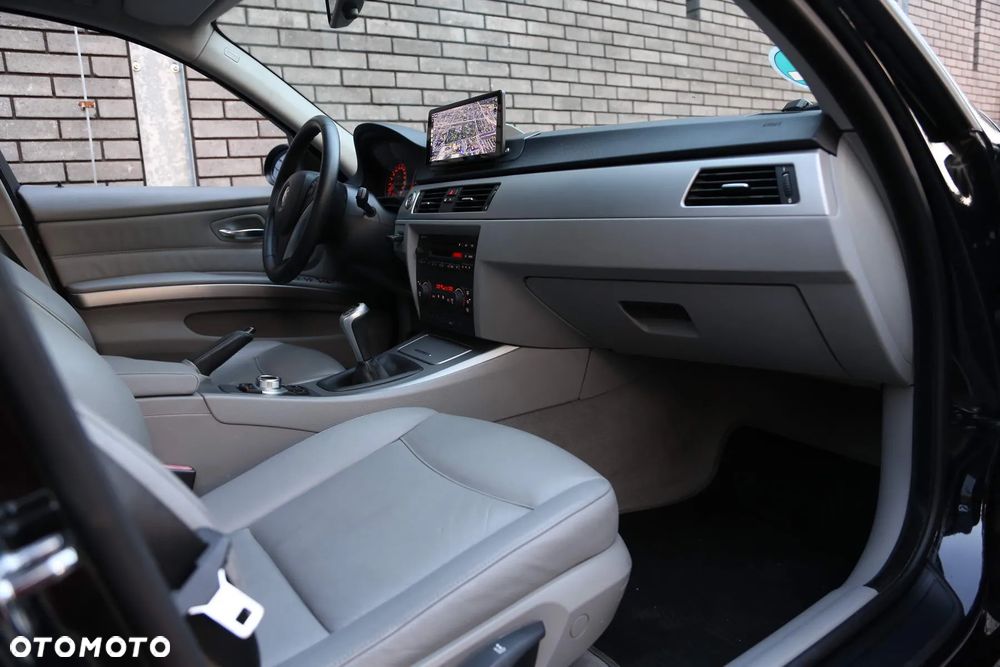 BMW Seria 3 - 30