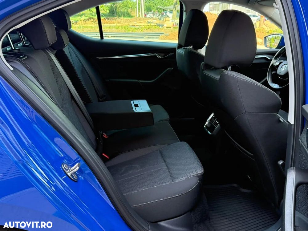 Skoda Octavia 2.0 TDI DSG Style - 17