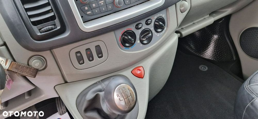 Opel Vivaro - 36