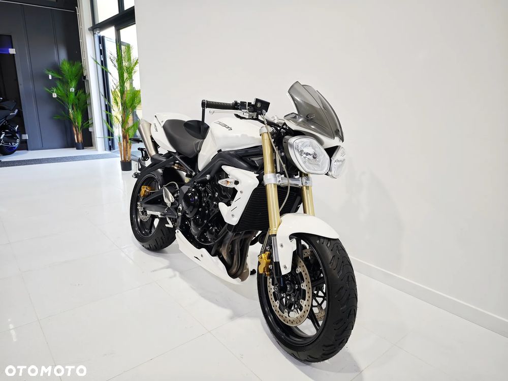 Triumph Street Triple - 7