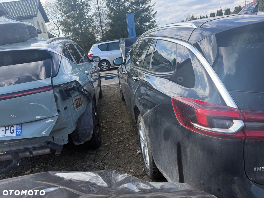 Opel Insignia - 10