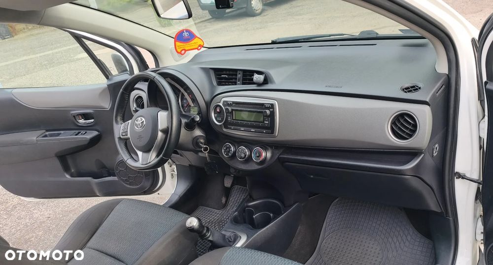 Toyota Yaris 1.0 Luna EU5 - 11