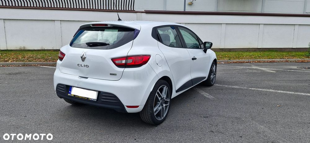 Renault Clio - 17