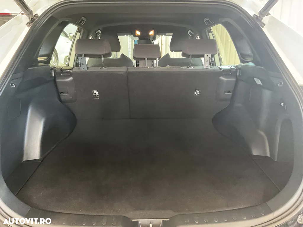 Toyota RAV4 Plug-in-Hybrid Style - 8
