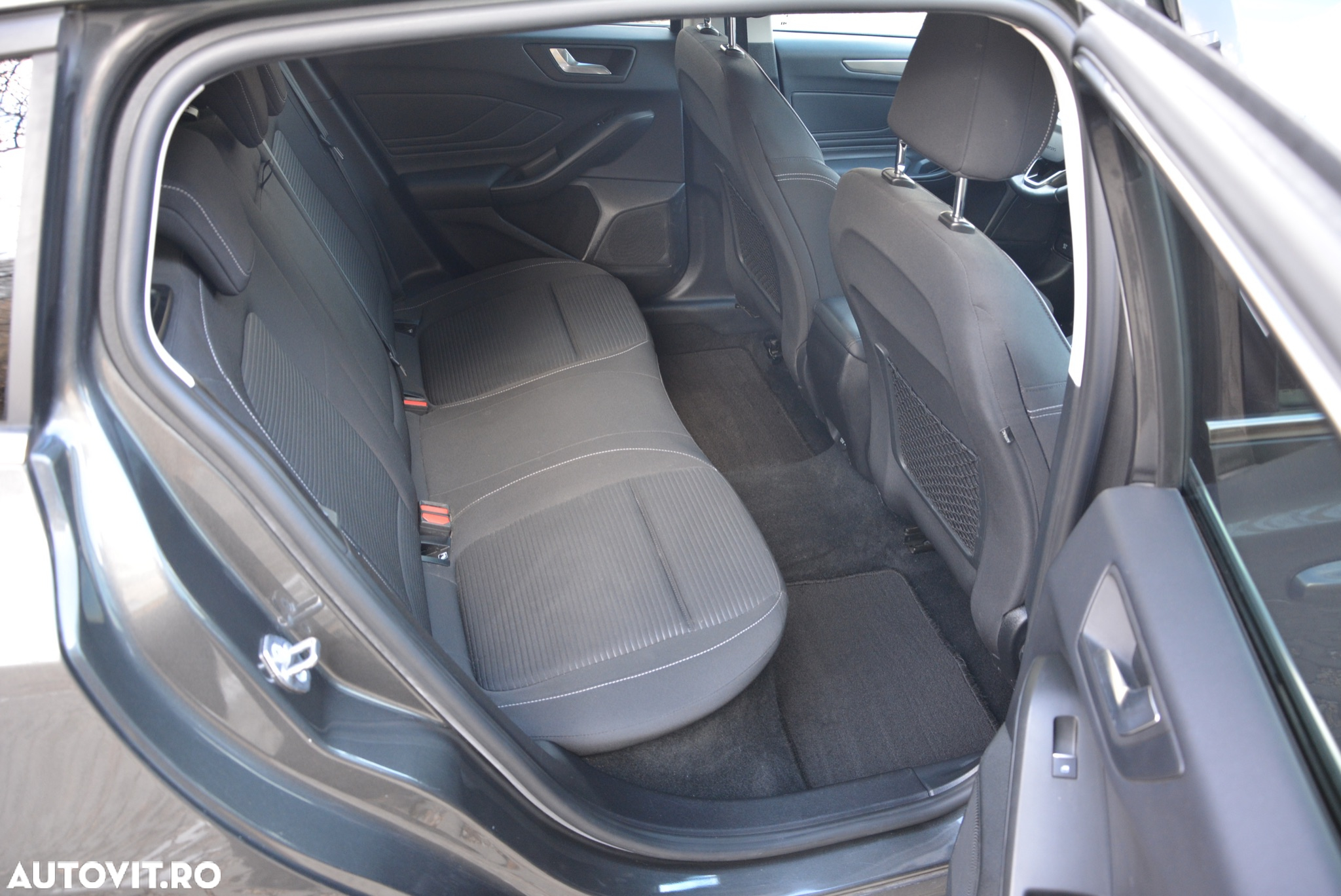 Ford Focus Turnier 1.5 EcoBlue Start-Stopp-System TITANIUM X - 17