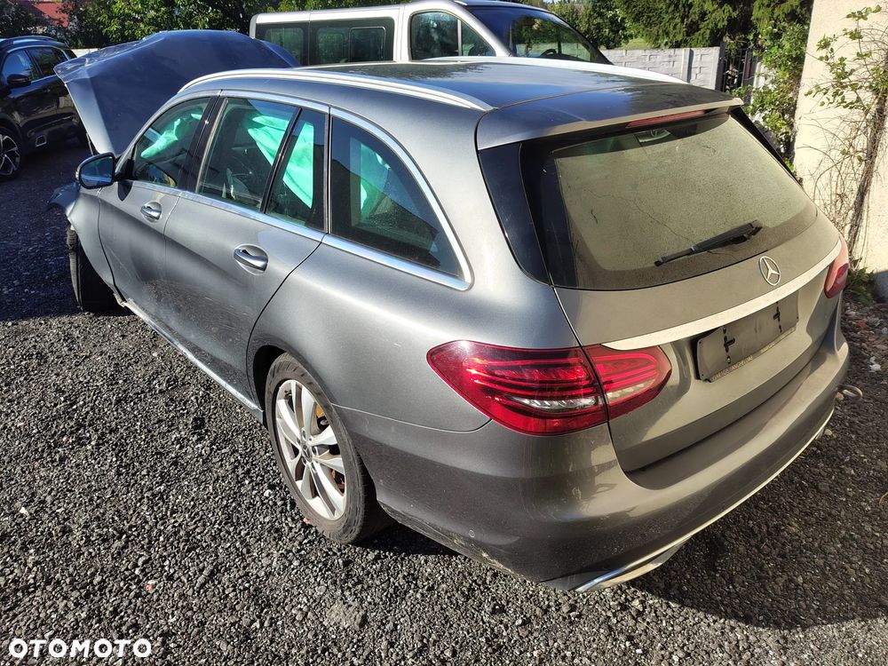 Mercedes-Benz Klasa C 180 Kompressor Automatik BlueEFFICIENCY Elegance - 3