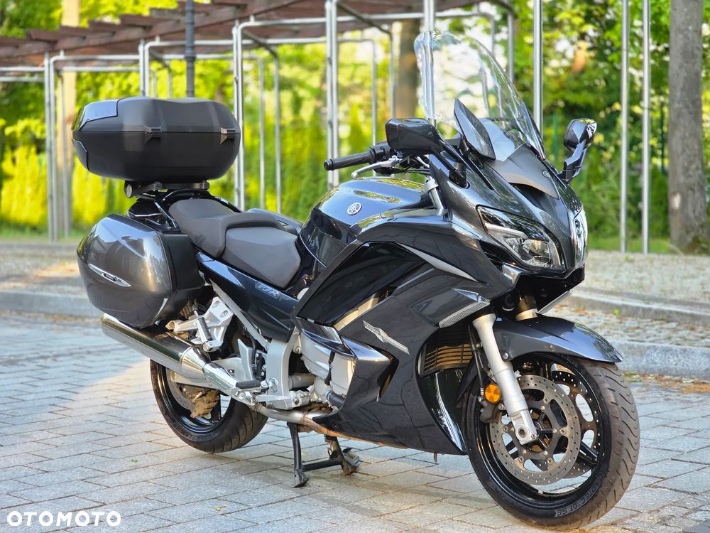 Yamaha FJR - 3