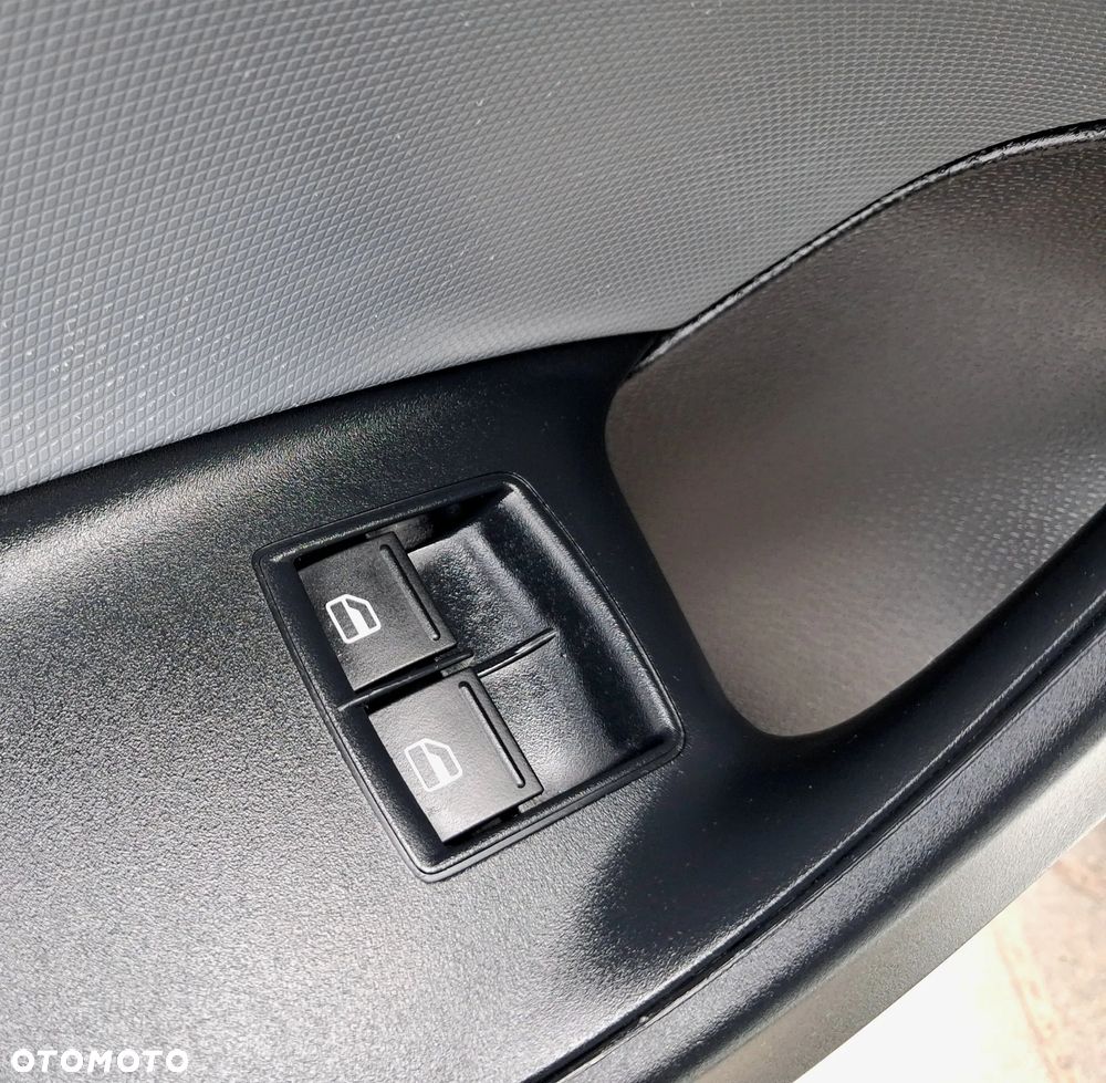 Seat Ibiza 1.4 16V Style Salsa - 29