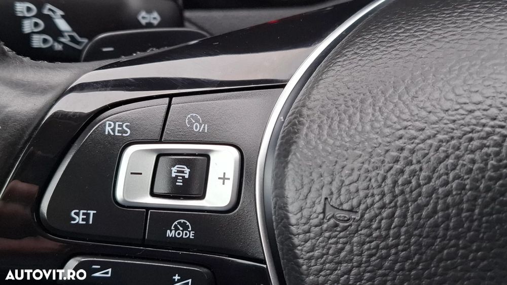 Volkswagen Passat 1.6 TDI (BlueMotion Technology) DSG Comfortline - 16