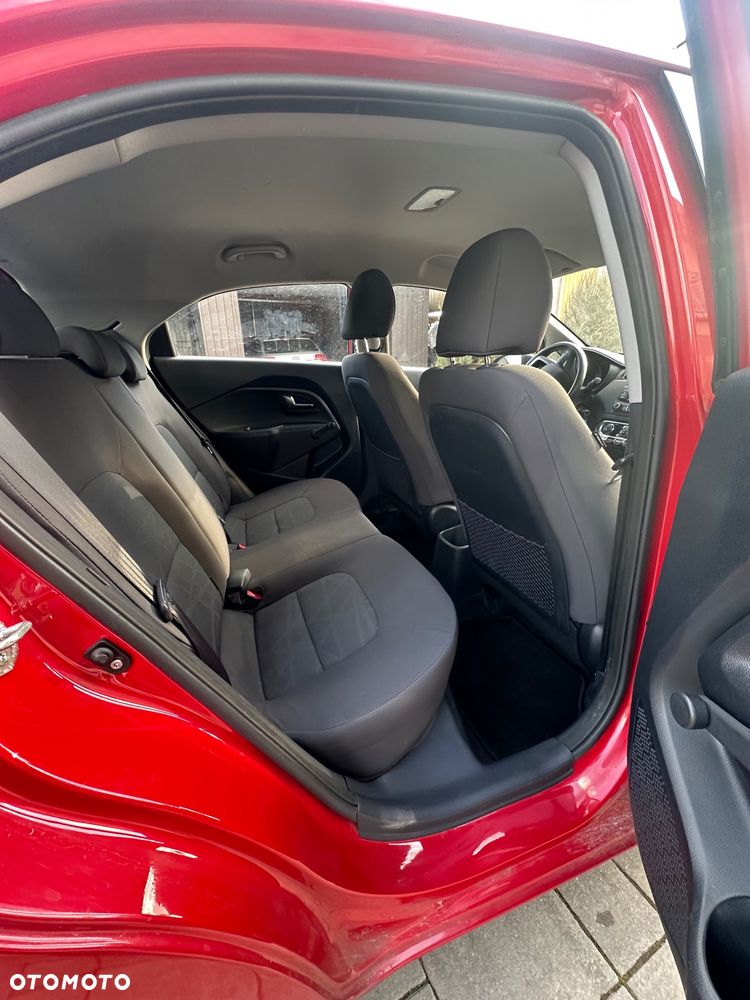 Kia Rio 1.2 Attract - 13