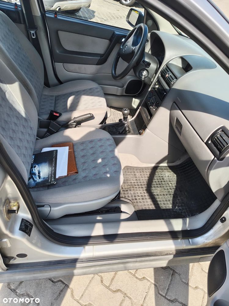Opel Astra - 11