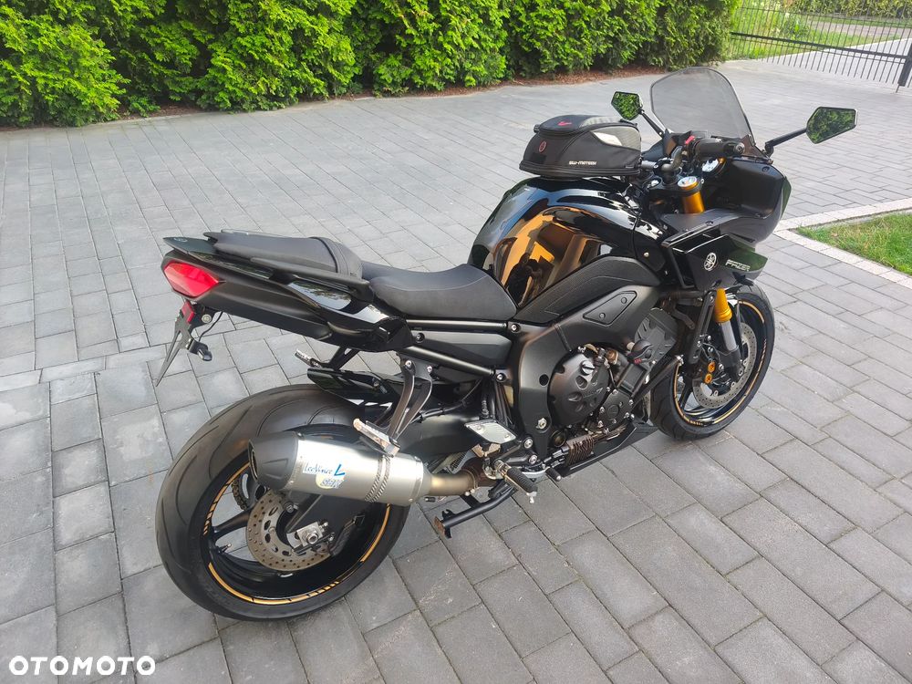 Yamaha FZ8 - 3