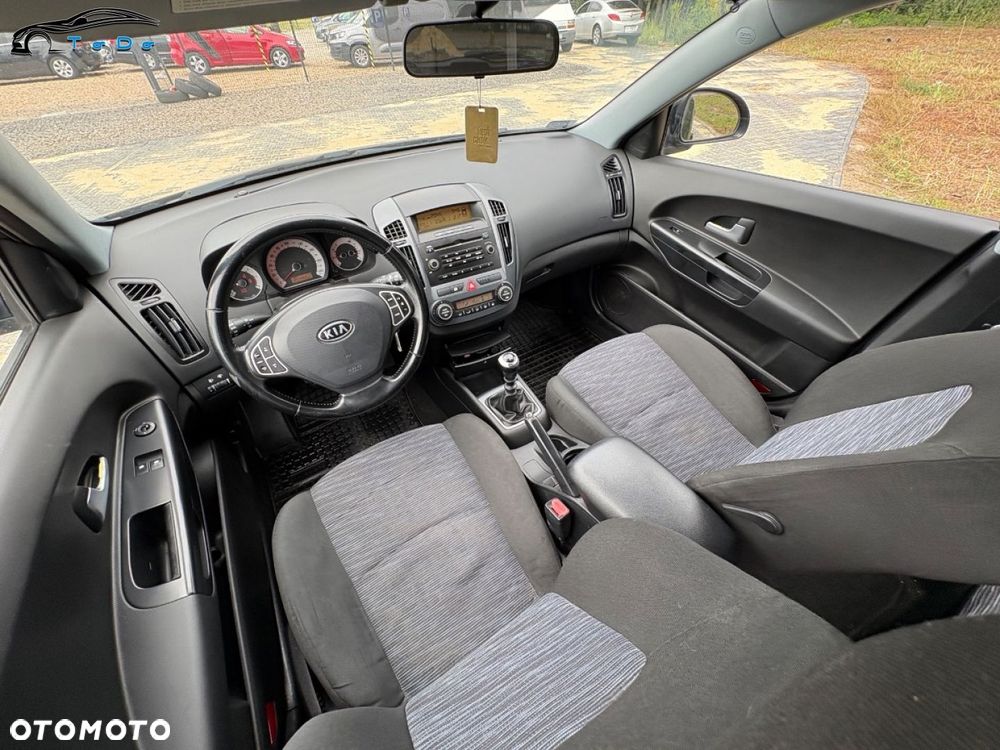 Kia Ceed 1.6 Crdi Optimum + - 23