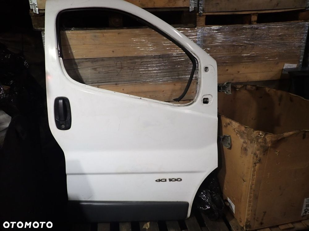 DRZWI PRAWY PRZÓD RENAULT TRAFIC II 1.9 - 1