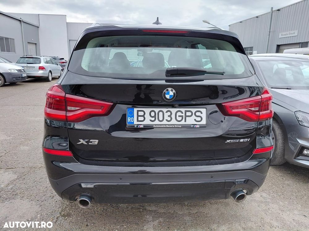 BMW X3 xDrive20i AT - 3