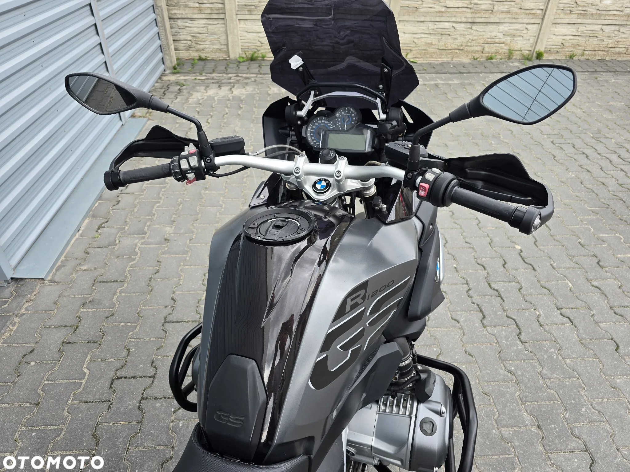 BMW R - 6