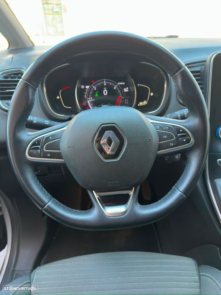 Renault Grand Scénic - 12