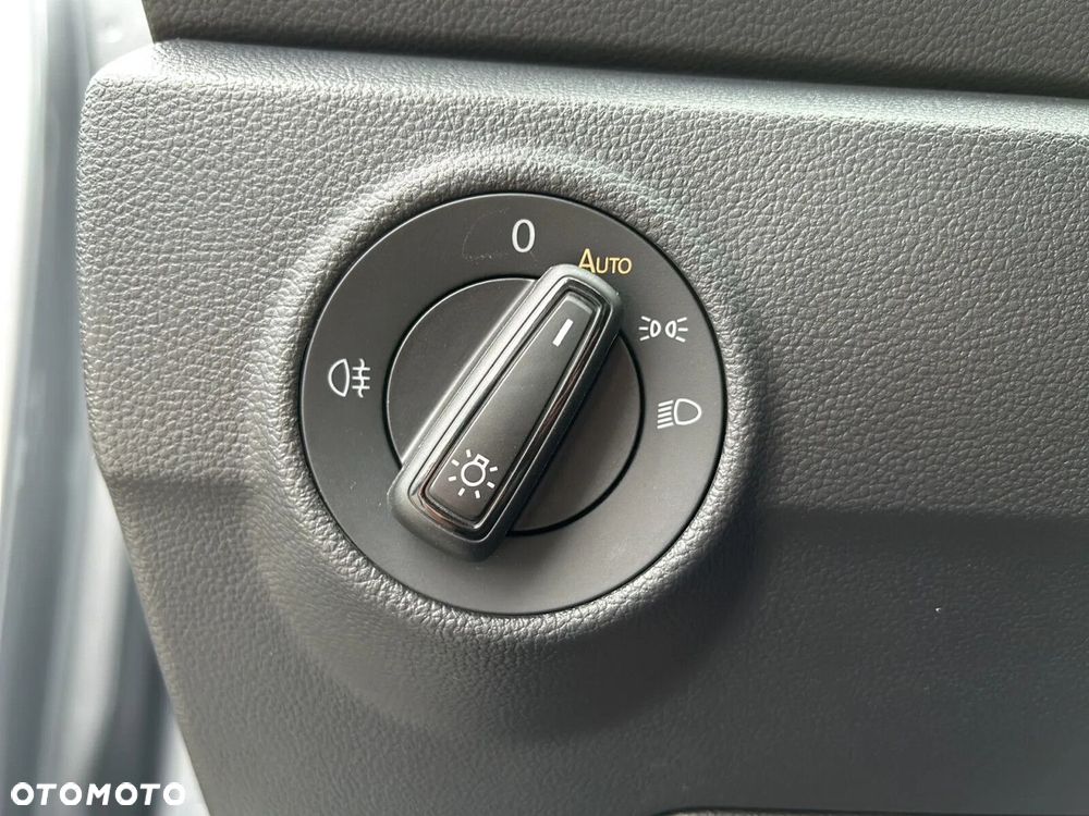 Volkswagen T-Roc 1.5 TSI Life Plus DSG - 22