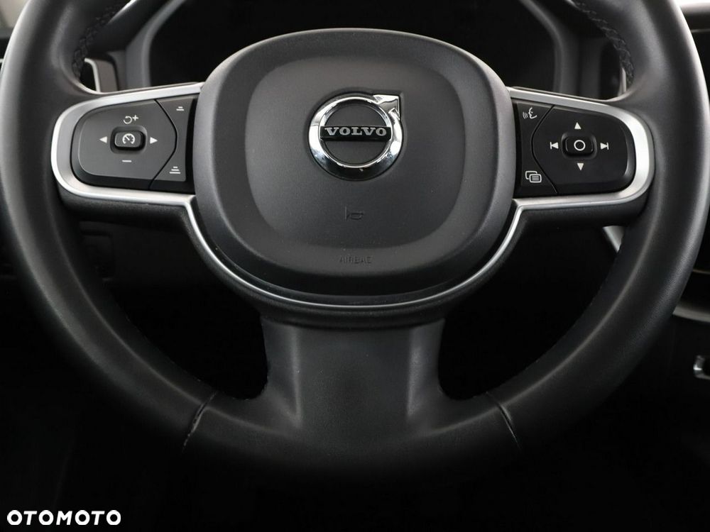 Volvo XC 60 B4 D Geartronic Momentum Pro - 22