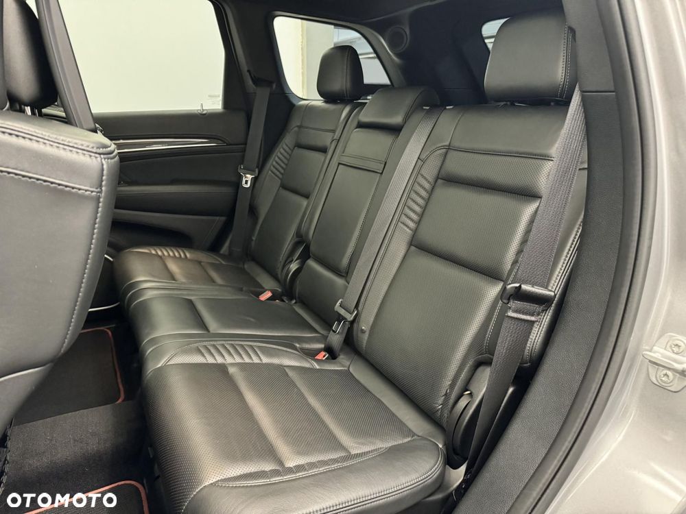 Jeep Grand Cherokee - 24