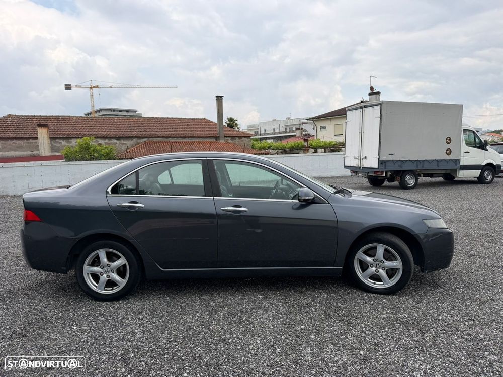 Honda Accord 2.0 Sport - 12