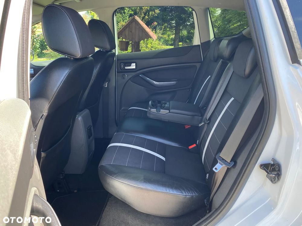 Ford Kuga 2.0 TDCi 4x4 Titanium - 17