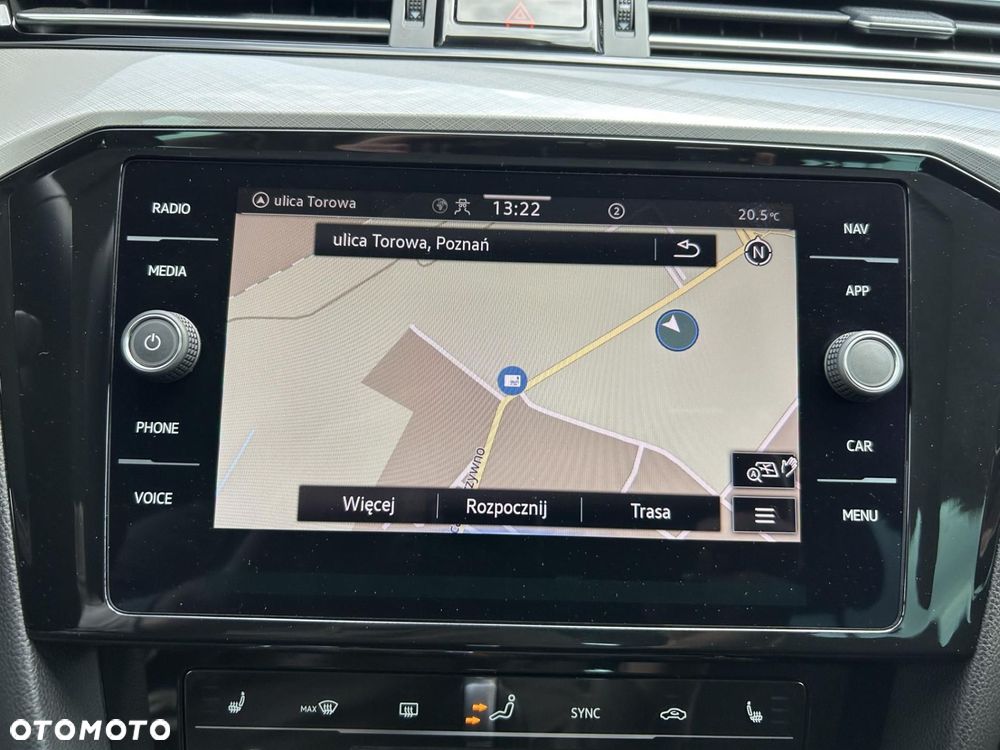 Volkswagen Passat - 30