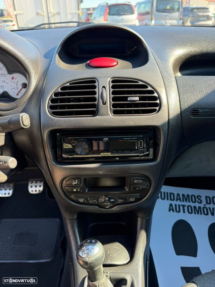 Peugeot 206 1.6 GTi - 17