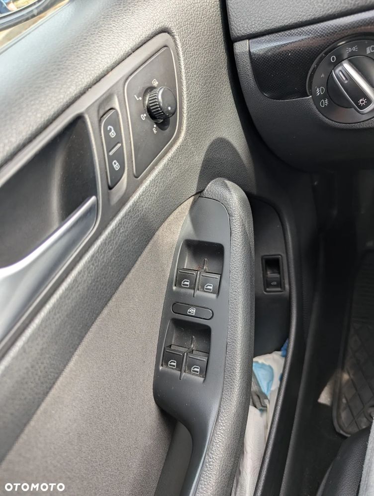 Volkswagen Jetta 1.4 TSI Comfortline - 29