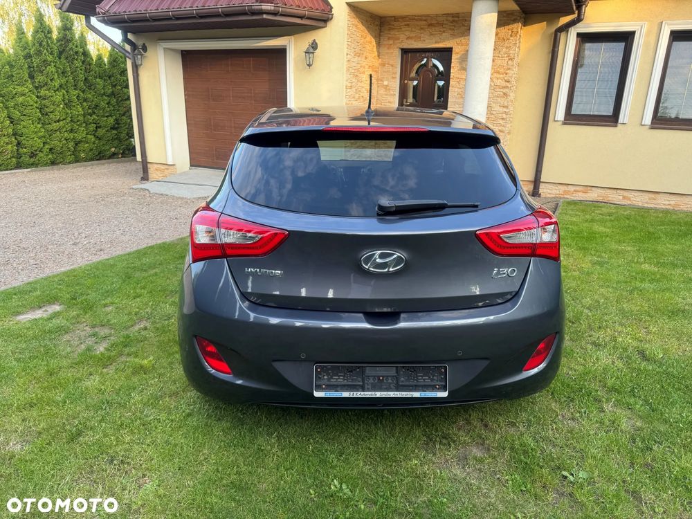Hyundai i30 blue 1.4 Passion - 6