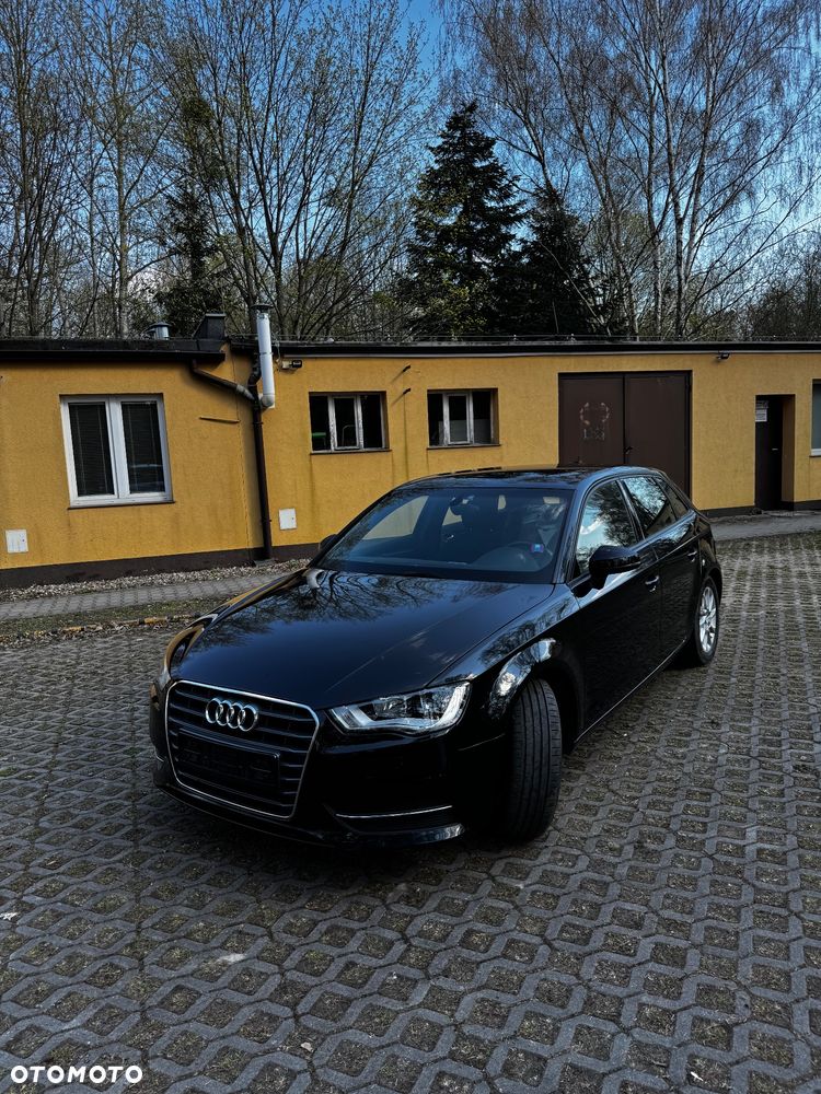 Audi A3 Sportback 1.4 TFSI S tronic Ambiente - 4