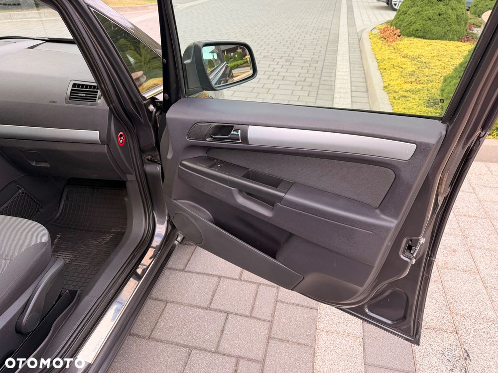 Opel Zafira 1.8 Innovation 110 Jahre - 15