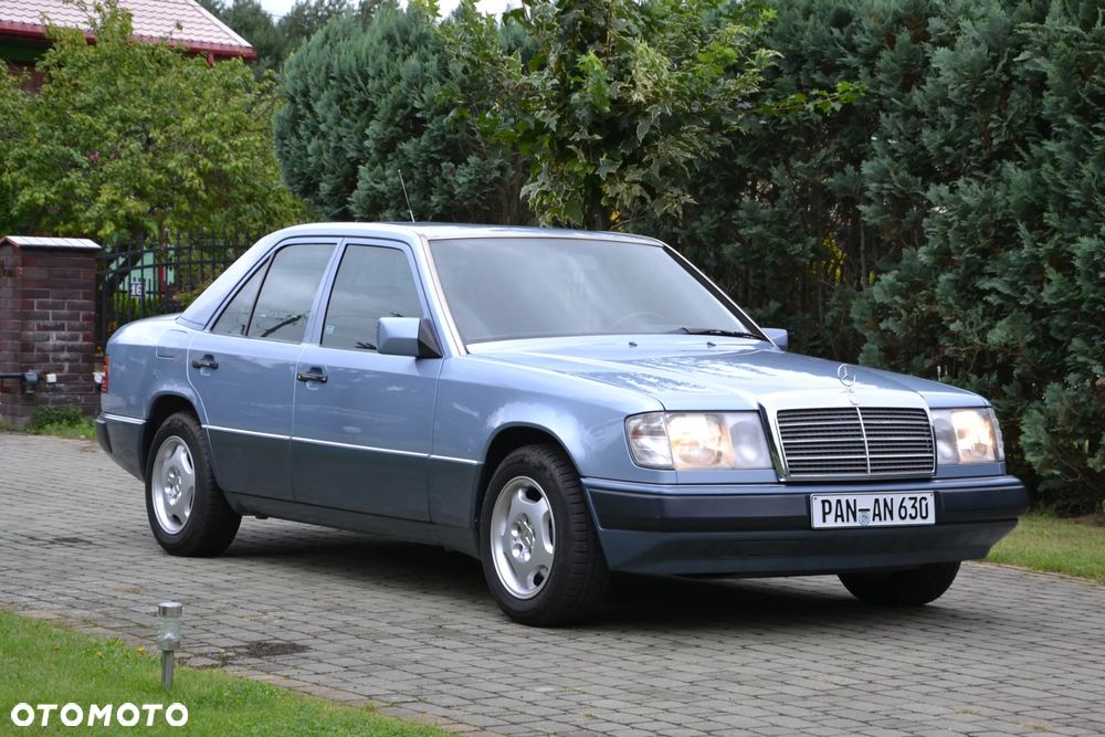 Mercedes-Benz W124 (1984-1993) - 1