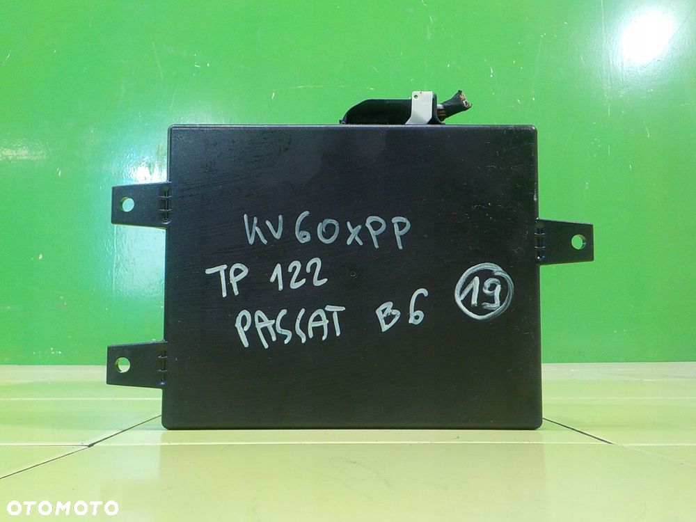VW PASSAT B6 2.0 TDI 10r KOMBI modul BLUETOOTH 1K8035730D - 2