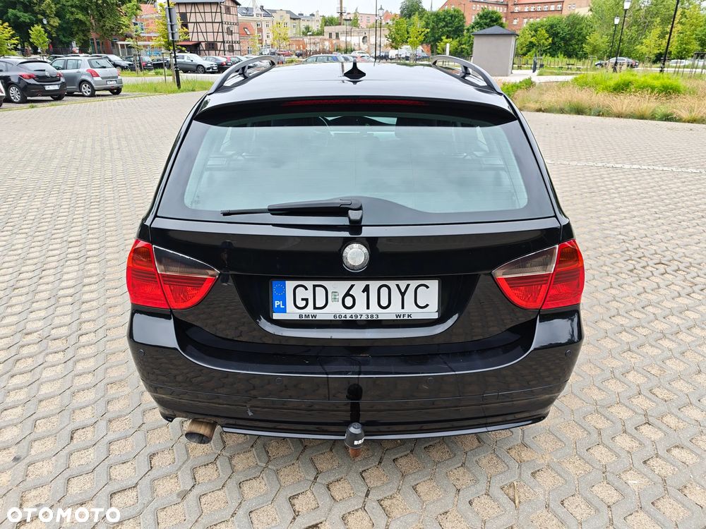 BMW Seria 3 320d - 4