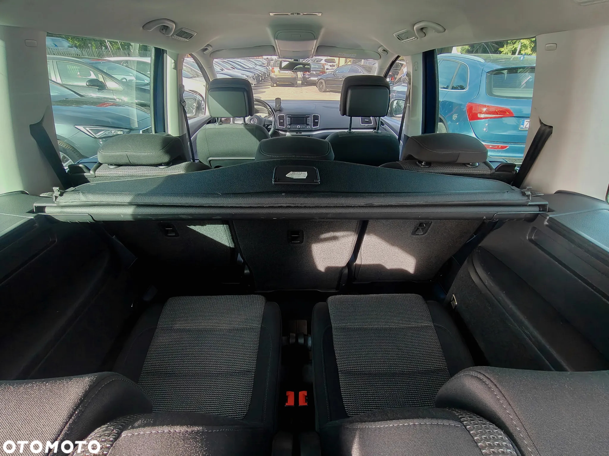 Volkswagen Sharan 2.0 TDI Trendline DSG - 20