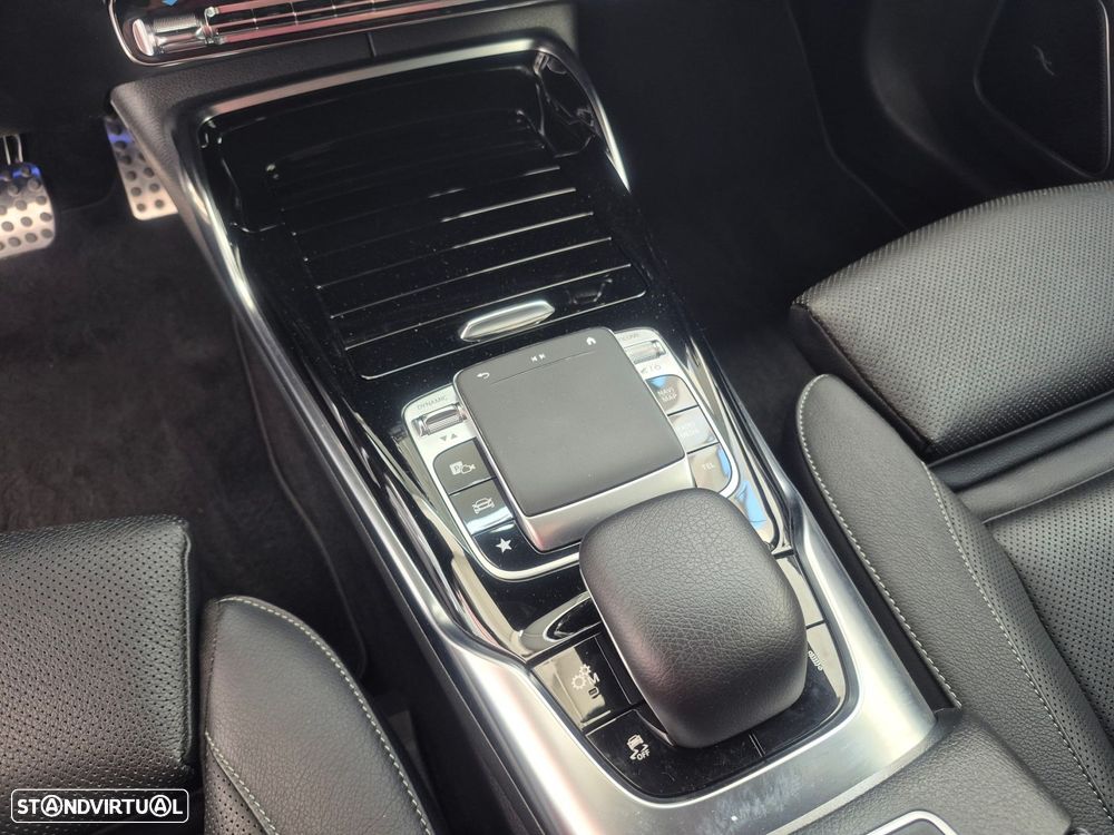 Mercedes-Benz CLA 35 AMG 4Matic - 24