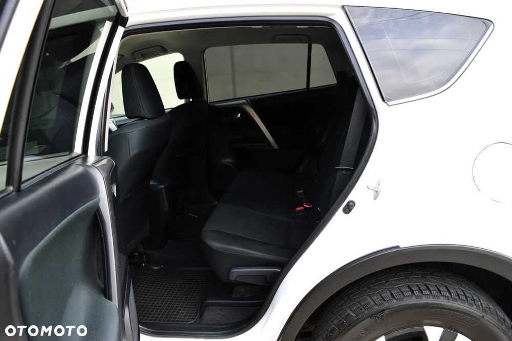 Toyota RAV4 2.0 D-4D Premium 4x2 - 7