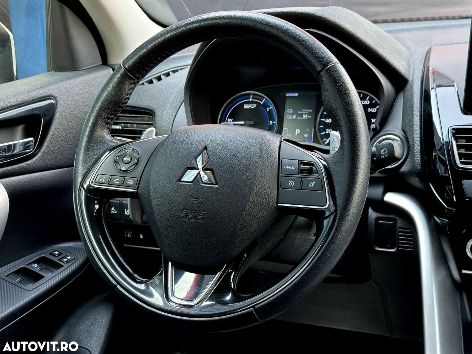 Mitsubishi Eclipse-Cross - 8