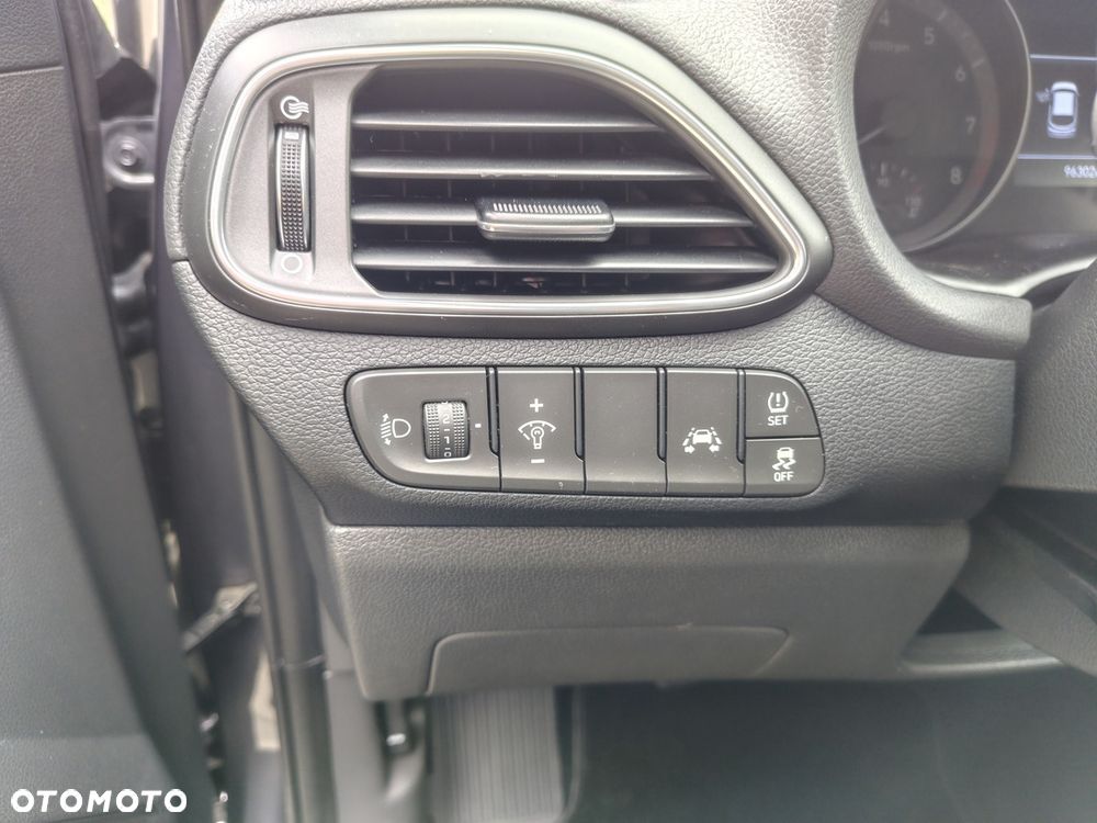 Hyundai i30 i30cw 1.4 Advantage - 10