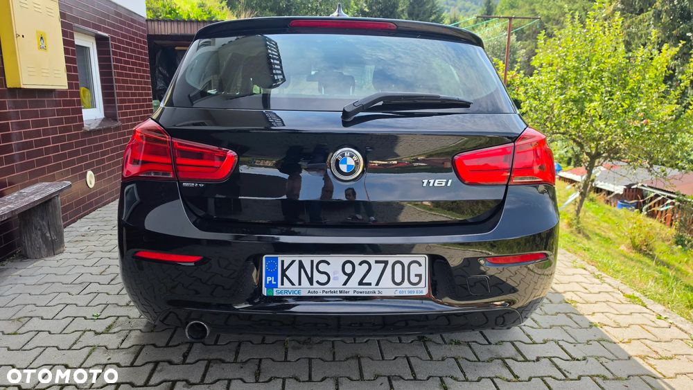 BMW Seria 1 116i - 5