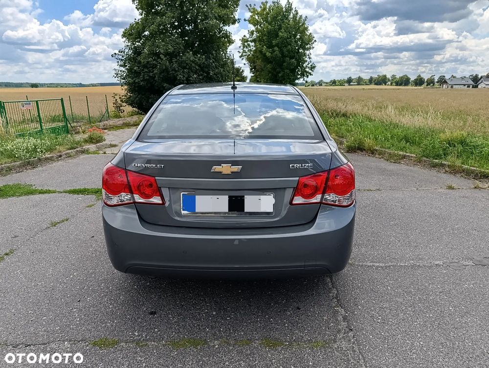 Chevrolet Cruze 1.8 LT - 18