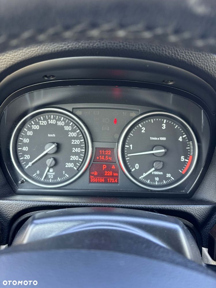 BMW Seria 3 325d DPF - 23