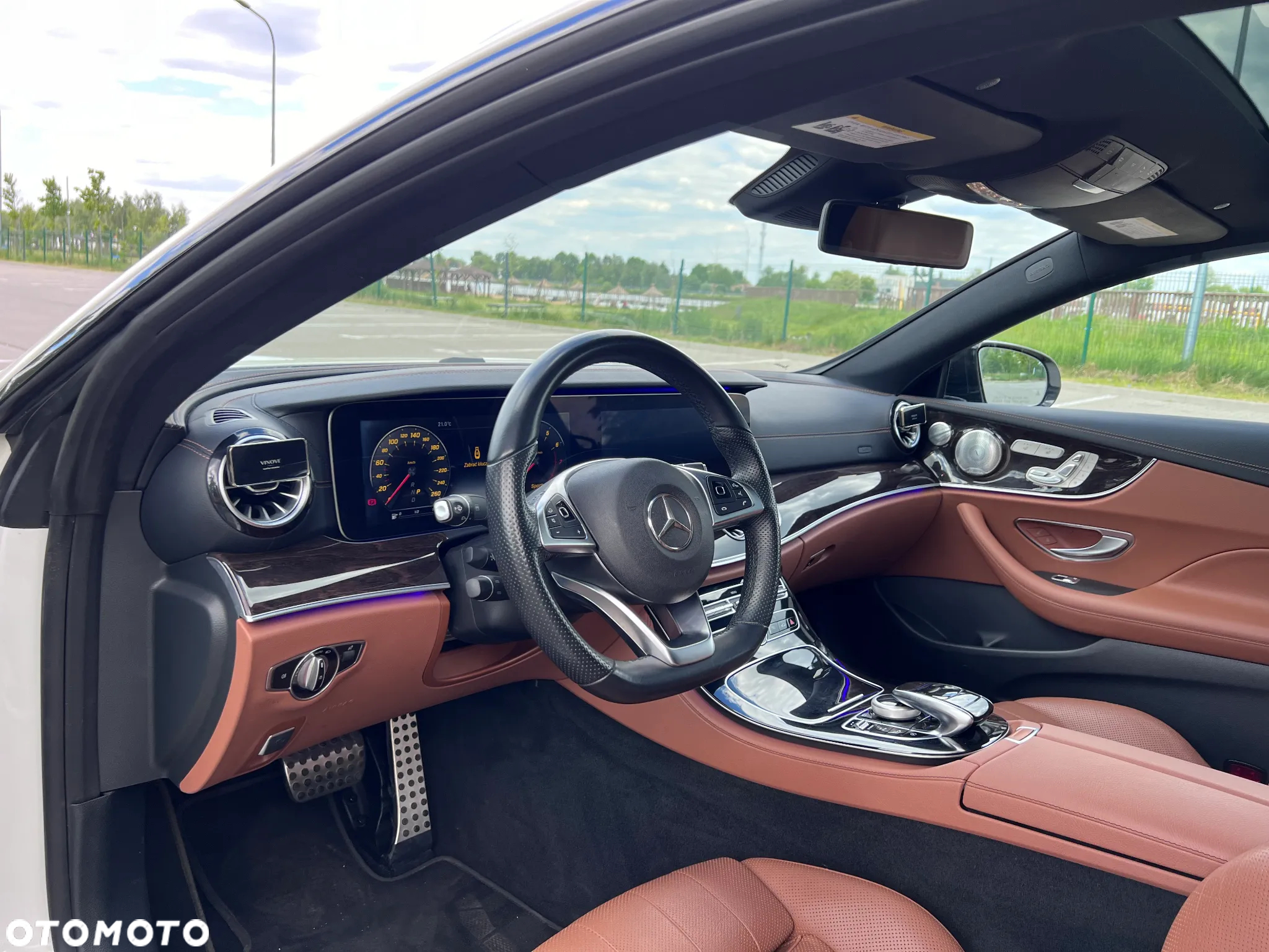 Mercedes-Benz Klasa E 400 4Matic Coupe 9G-TRONIC AMG Line - 18