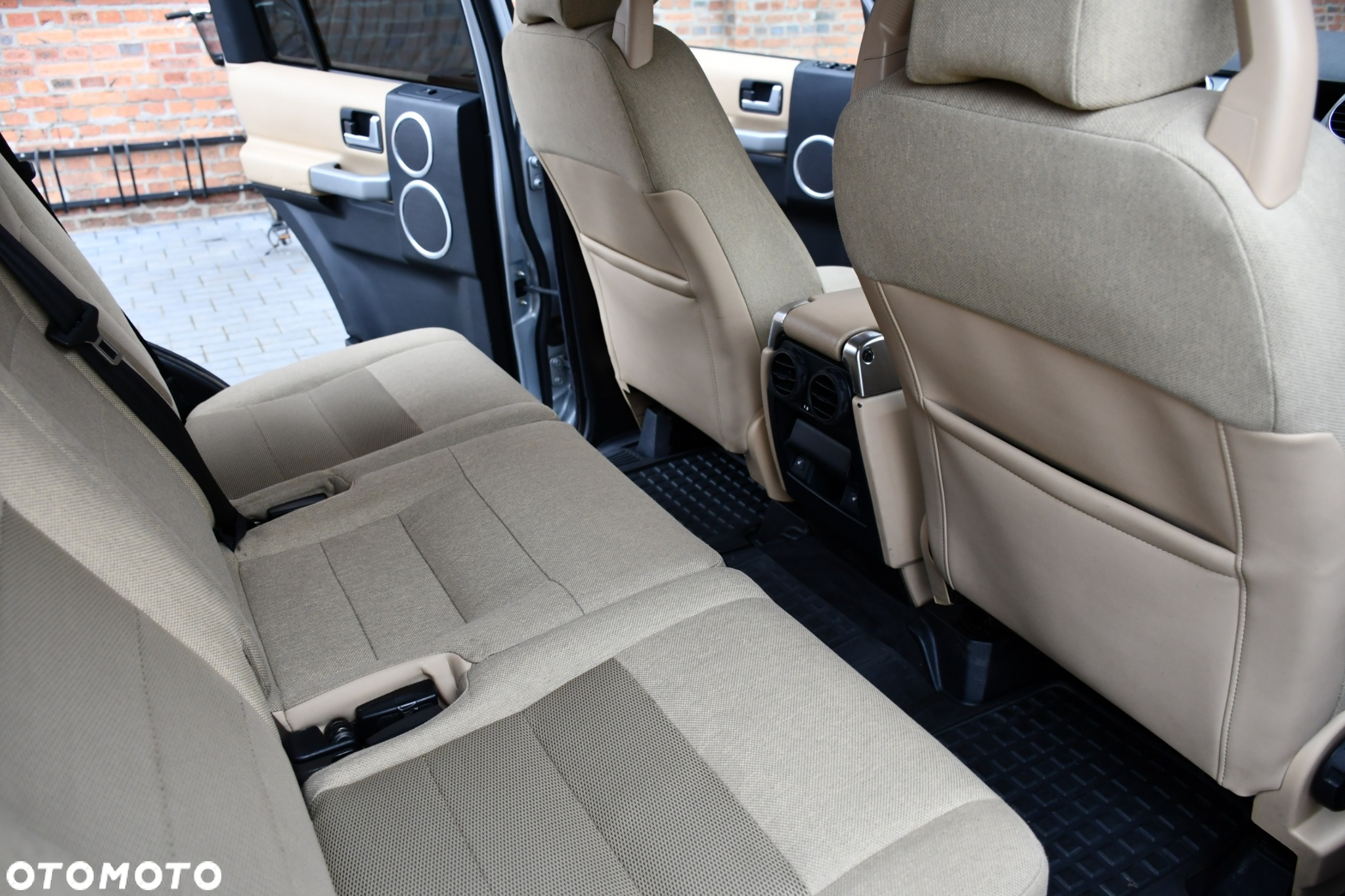 Land Rover Discovery - 19