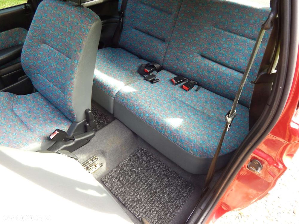 Peugeot 106 - 18