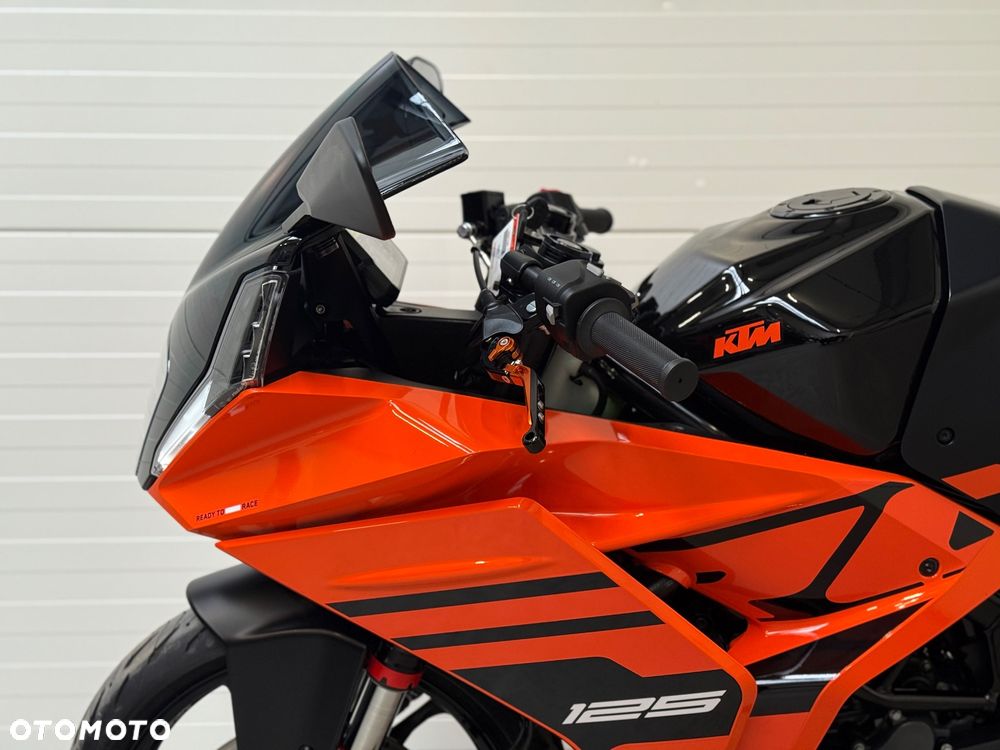 KTM RC 125 - 26