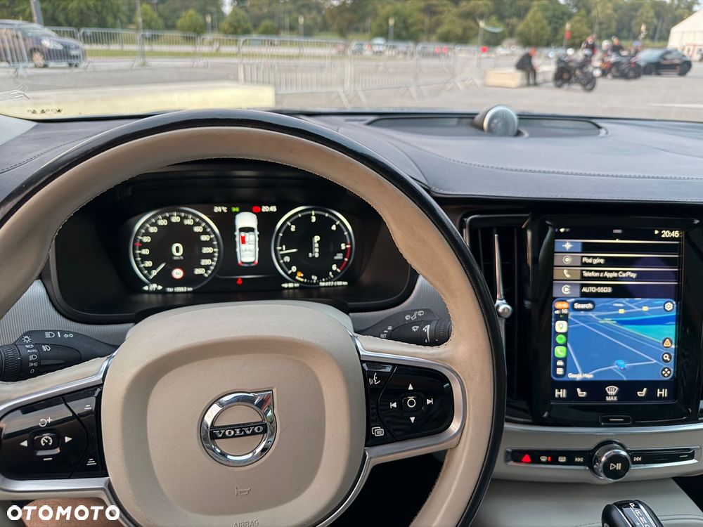 Volvo V90 D4 Inscription - 23