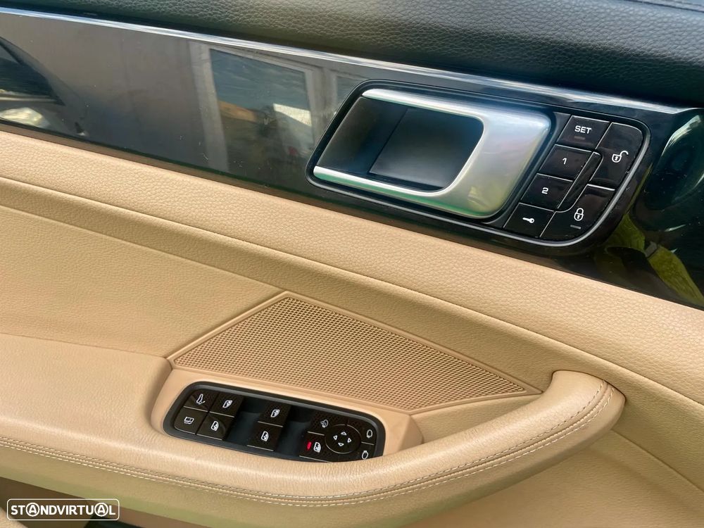 Porsche Panamera - 7