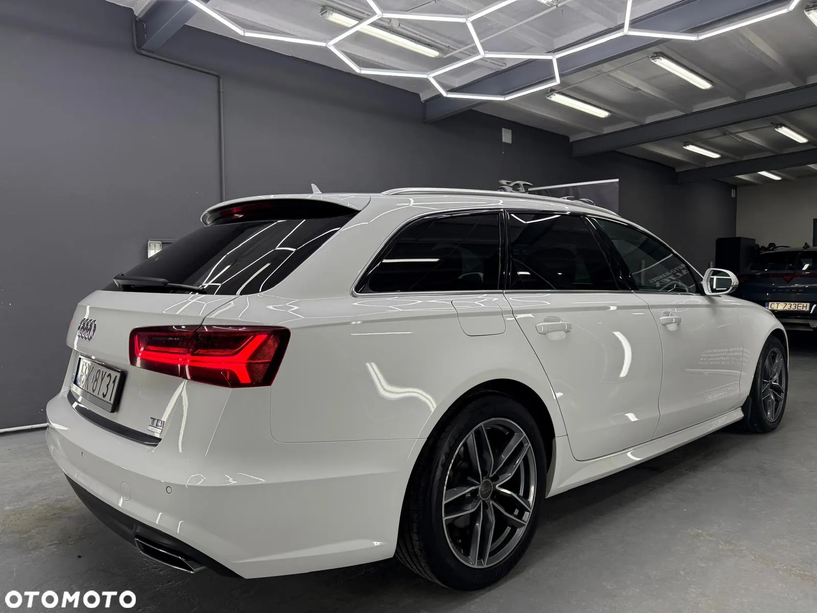 Audi A6 Avant 2.0 TDI Ultra S tronic - 10